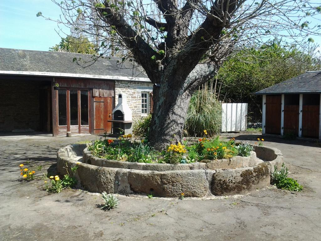 La Petite Ecole De La Baie Pontorson Bagian luar foto